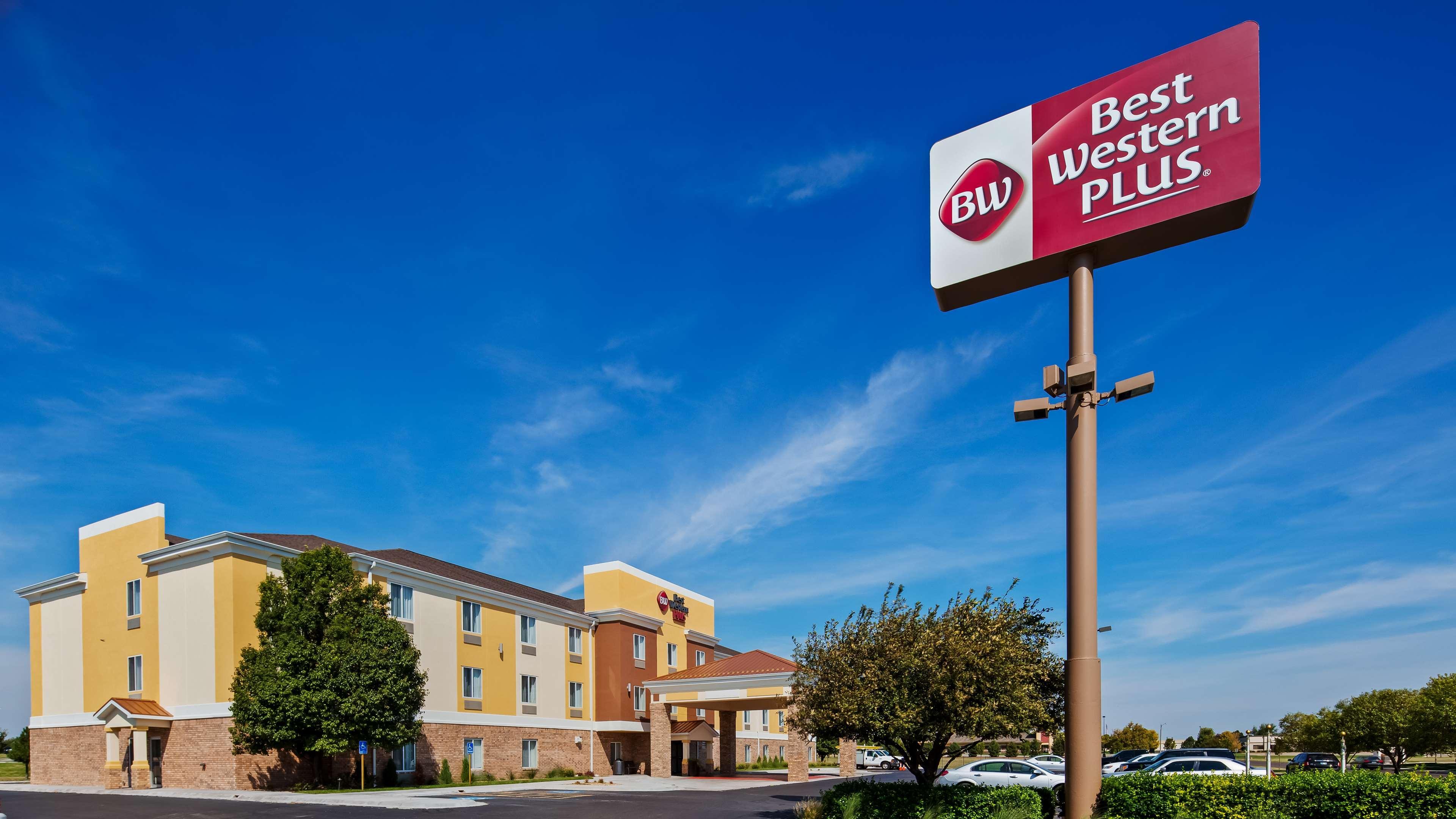Best Western Plus Liberal Hotel & Suites Eksteriør billede