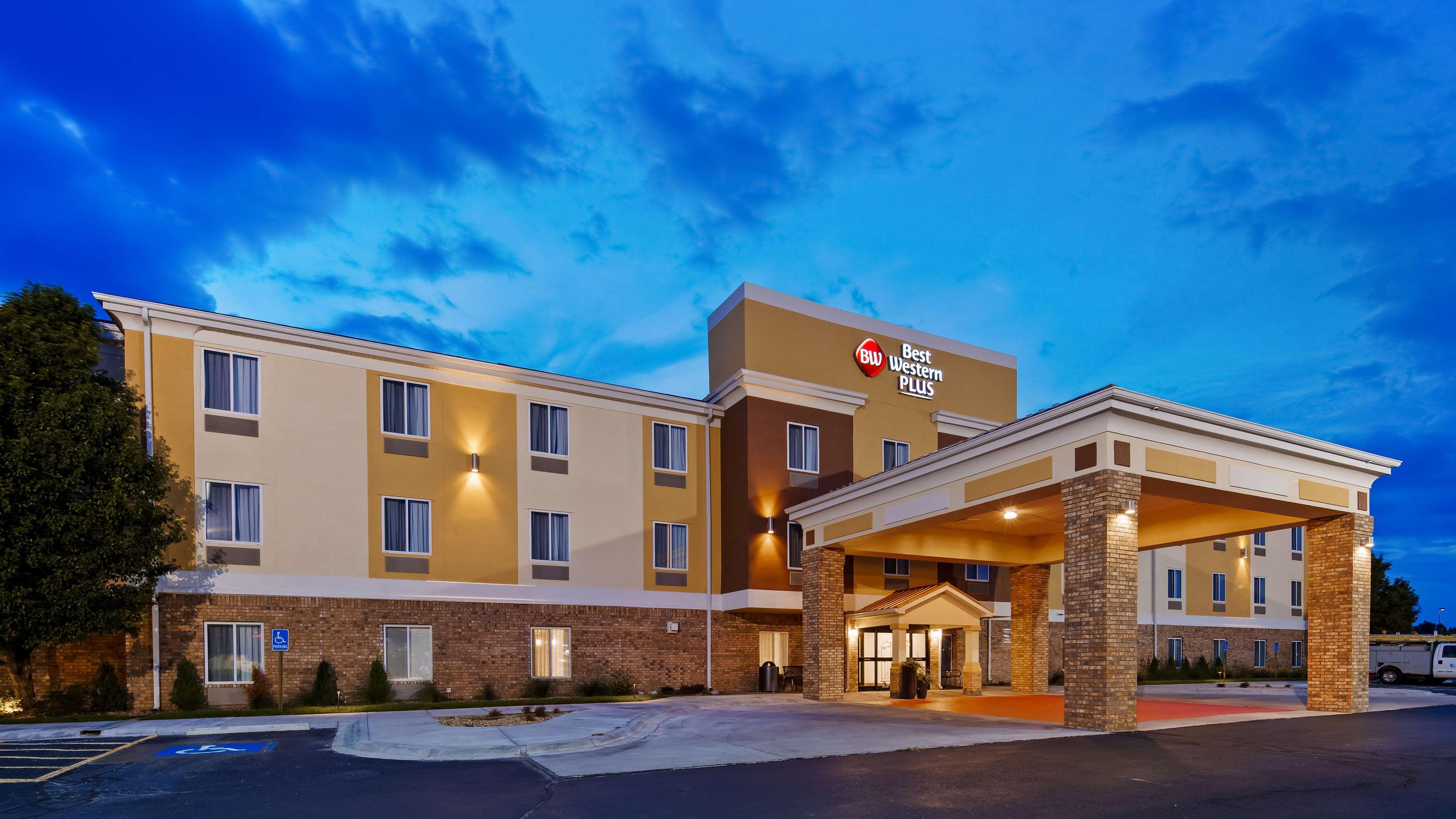 Best Western Plus Liberal Hotel & Suites Eksteriør billede